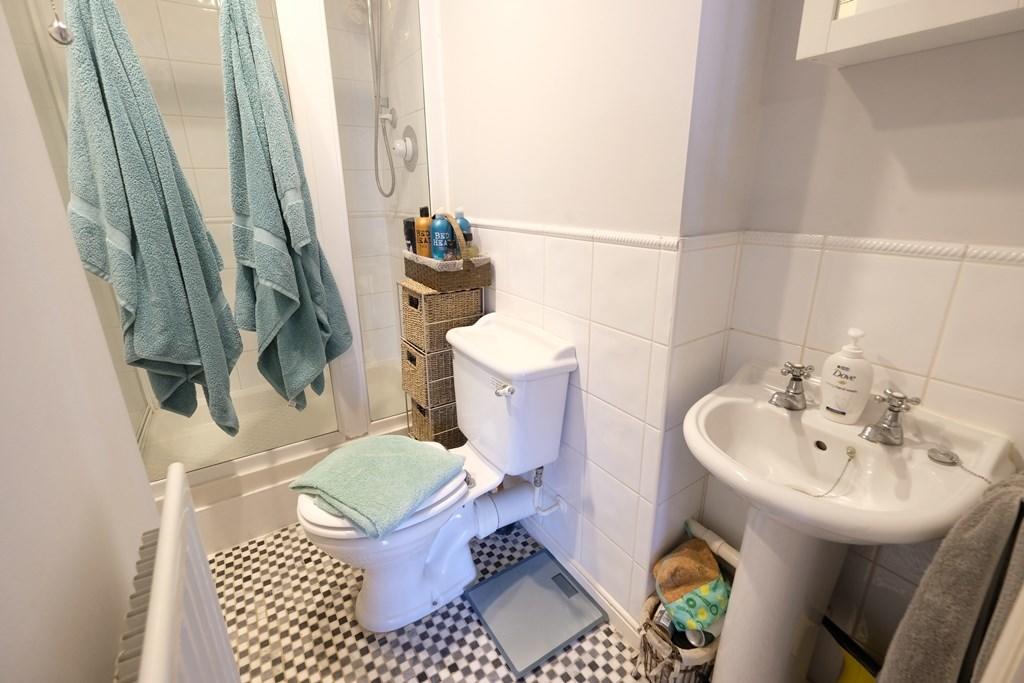 ENSUITE SHOWER ROOM