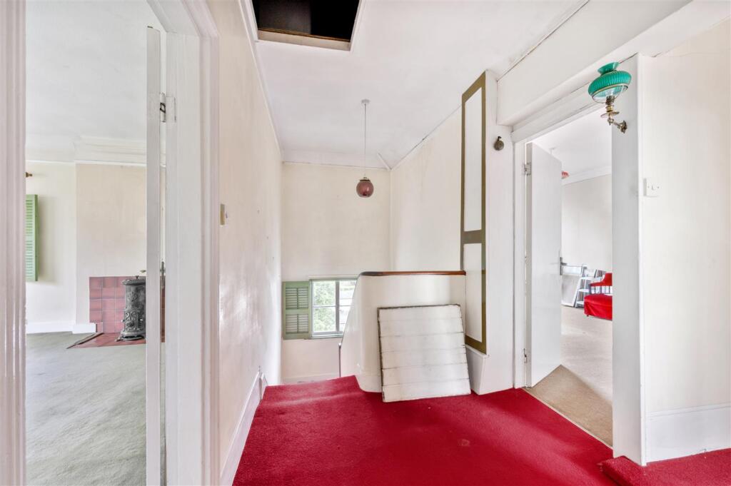 Flat 3 Lansdowne Court,16.jpg