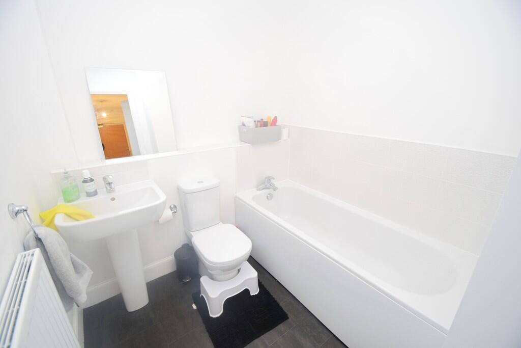 633c820d-Bathroom