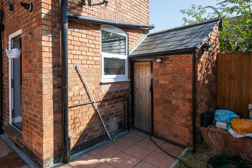 384 Brighton Rd -...