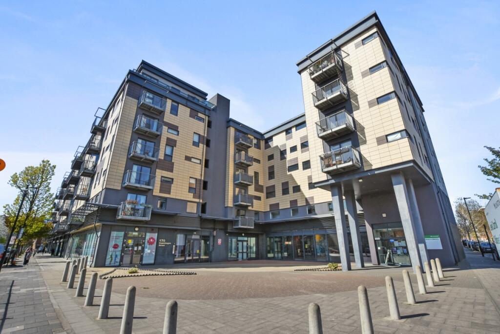 Kings Quarter Apa...