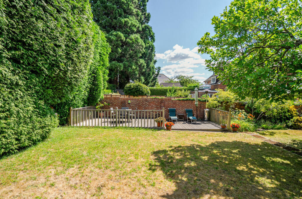 1326323-3-687791c...