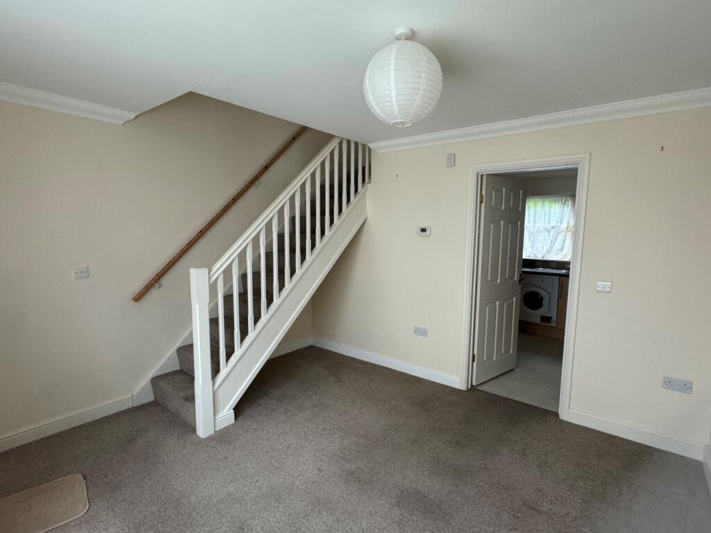 2 Brewery Court, Dawlish - lounge (2)