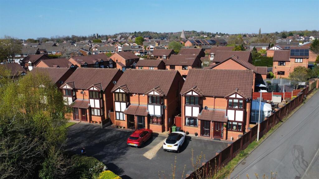 Diamnond Park Drive Stourbridge 1.jpg