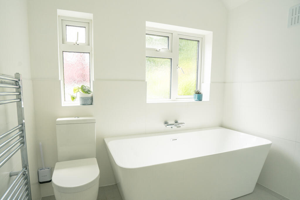 50MOORGROVE-BATH_2