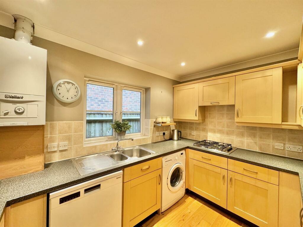 kitchen2.jpg