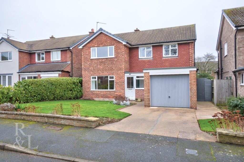 11 Bevedere Close (23).jpg