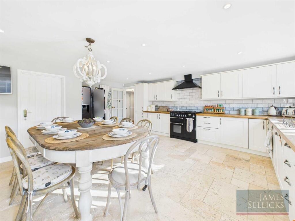 Open plan dining kitchen