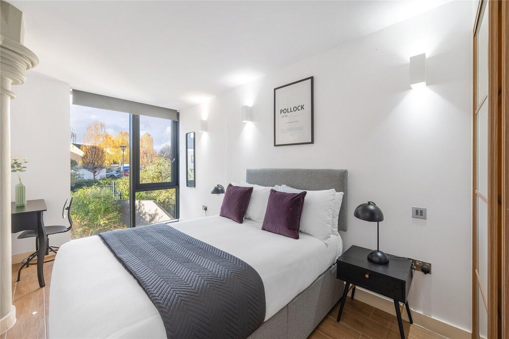 High Street, Brentford, TW8