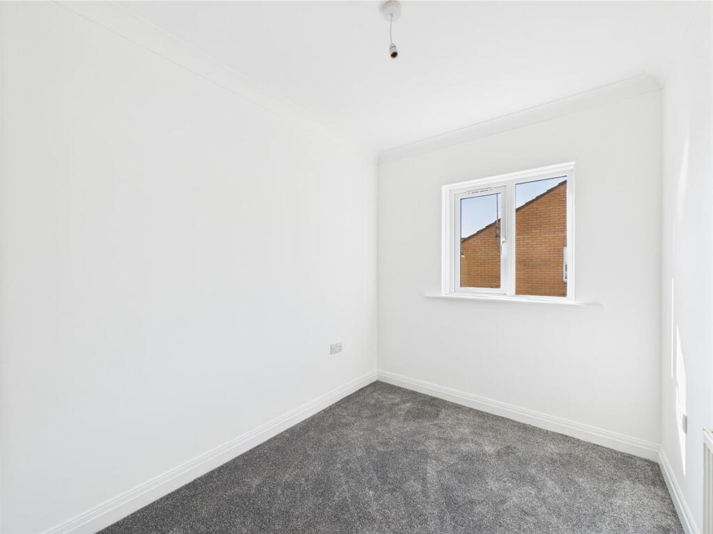 Bedroom: