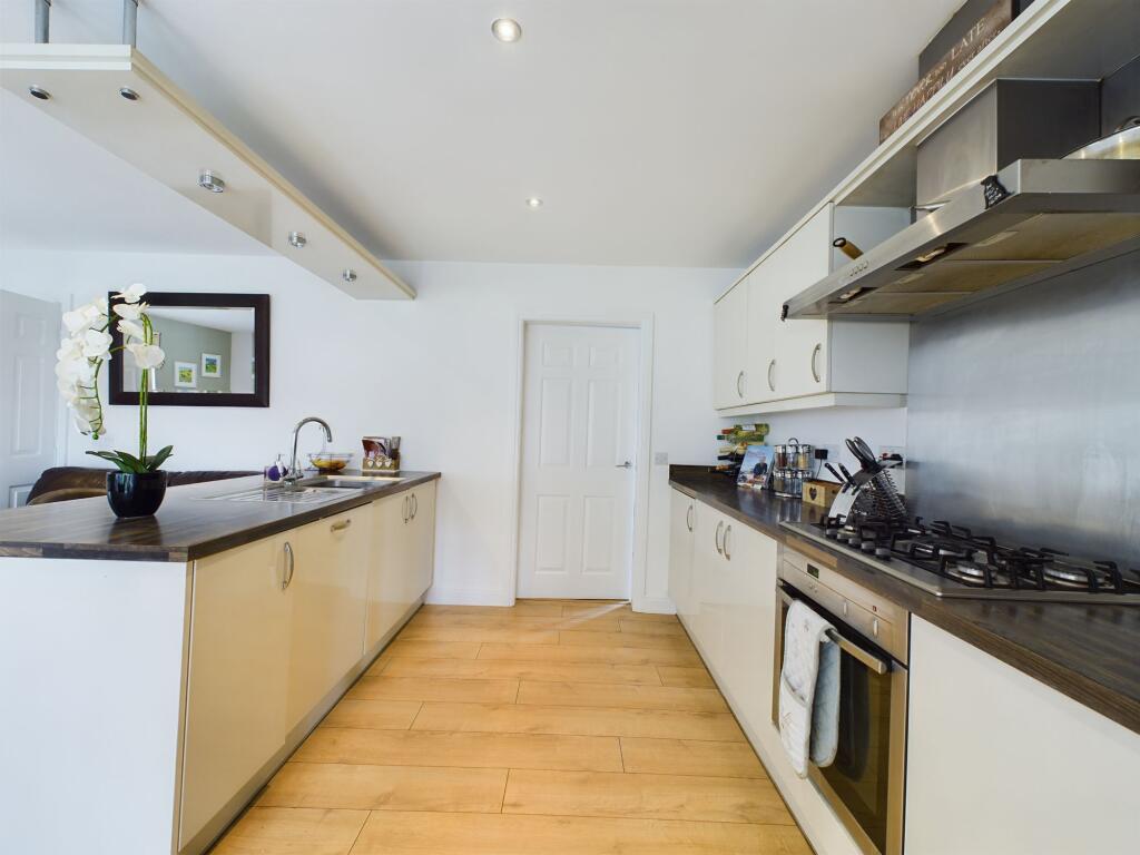 KITCHEN/ LIVING/ DINER