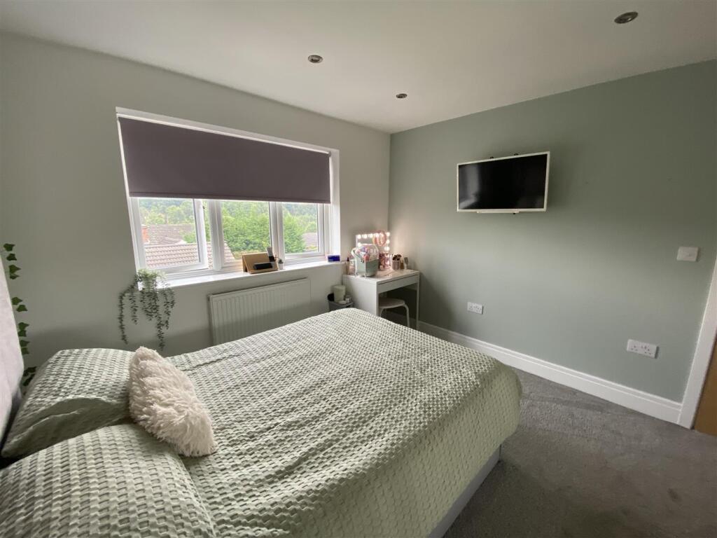 Bedroom no.2 rear double: