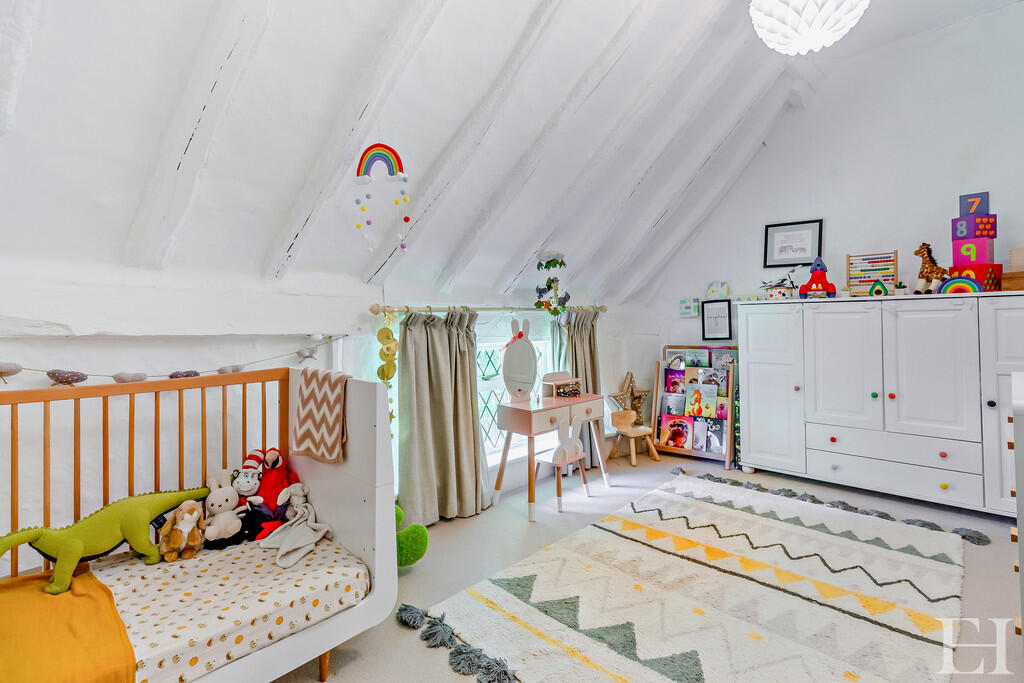 8648450-interiorW...