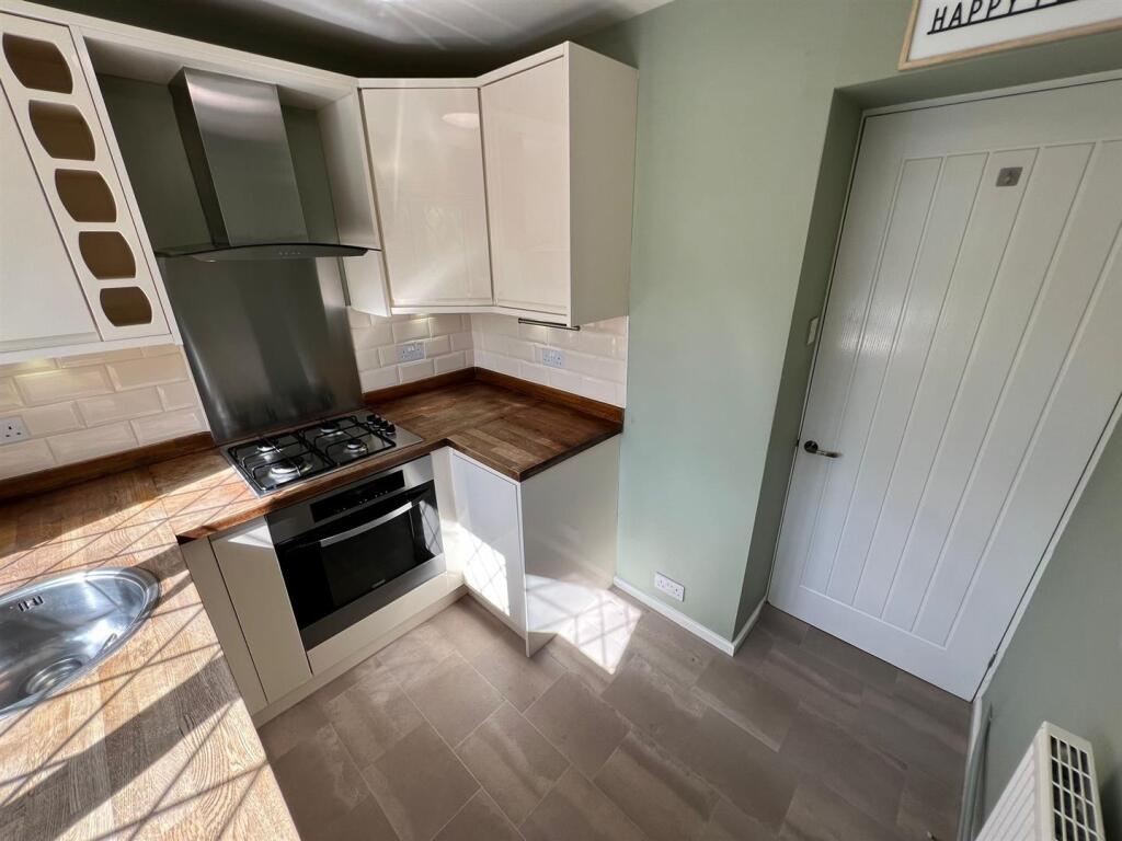 KITCHEN.jpeg