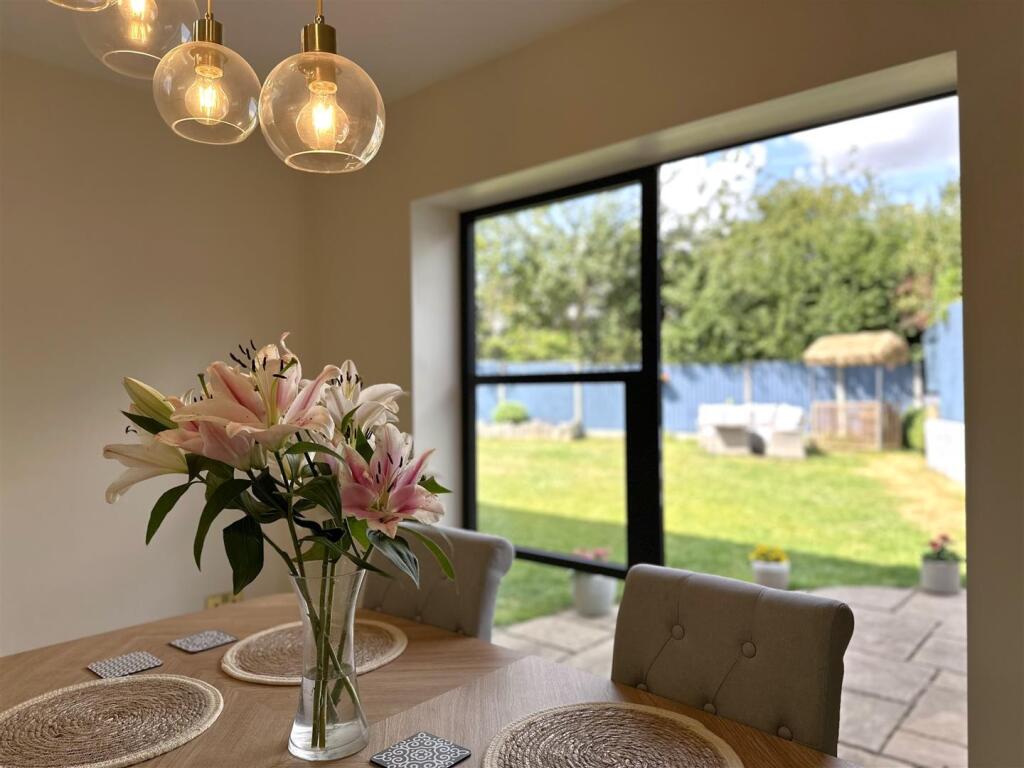 Dining Space With Access Outside 5.