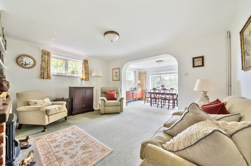 1309504-1-68497bd...