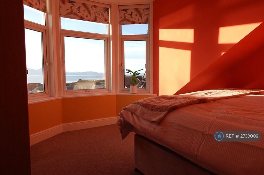 Bedroom 1 Seaview