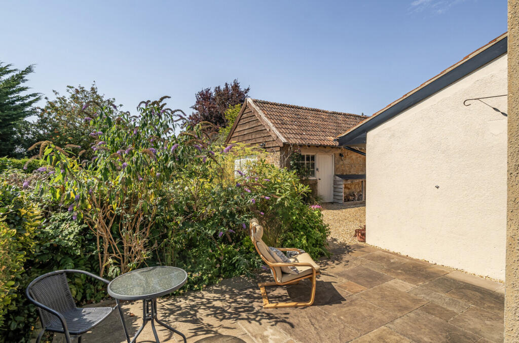 1335337-2-689b951...