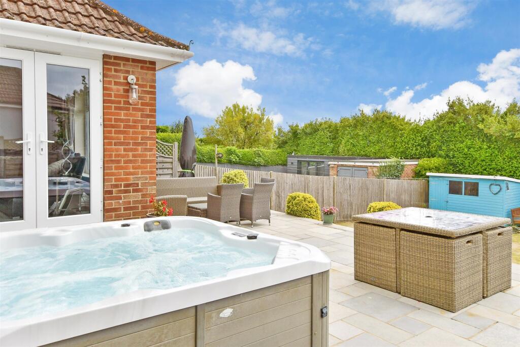 External Lifestyle Photograph