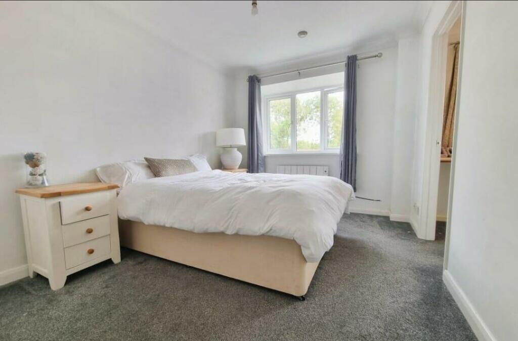 Bedroom with En-Suite.jpg