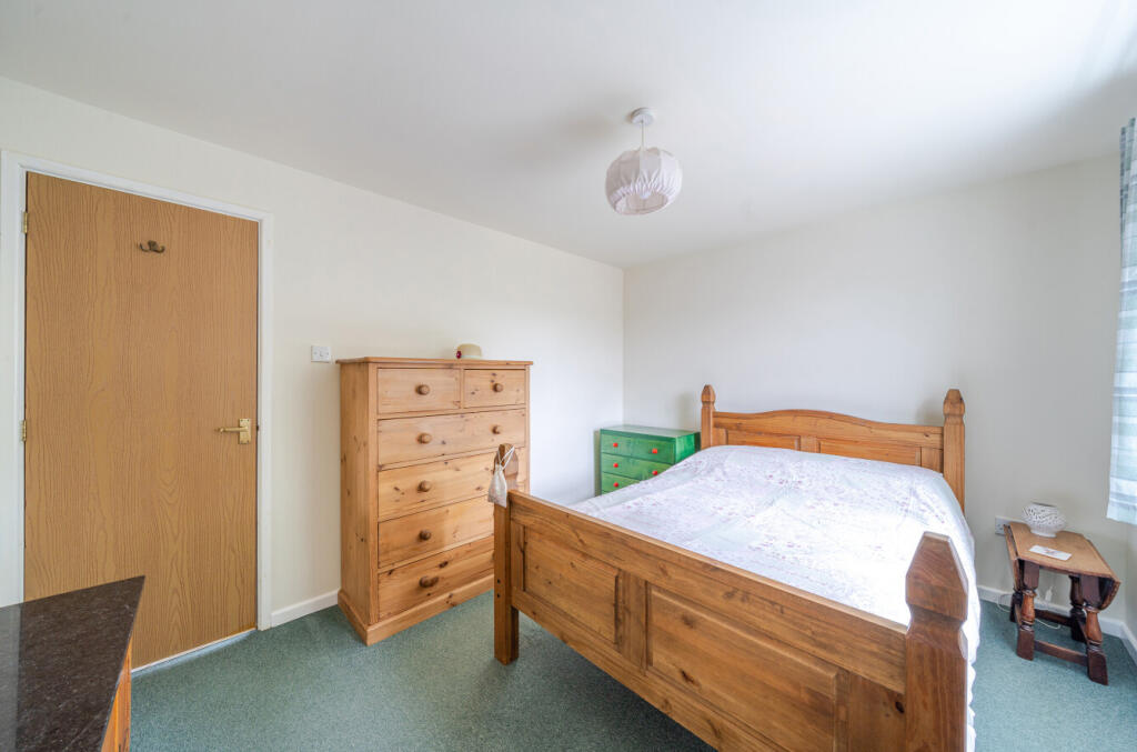 1343565-5-68a5f63...