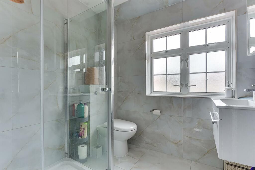 63 Leighton Road-4.jpg