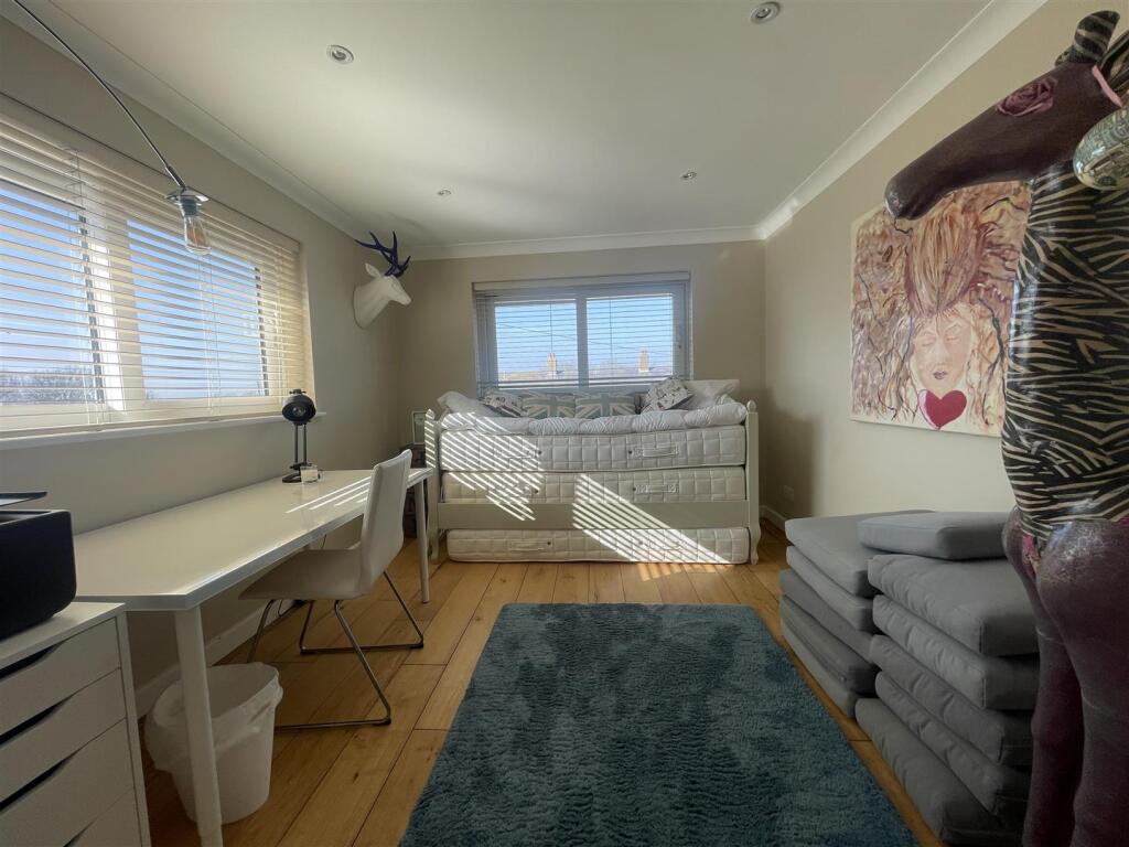 Keelan first floor bed 5.JPG