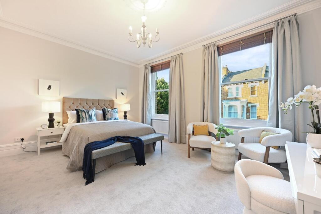 Sterndale Road - Main Bedroom