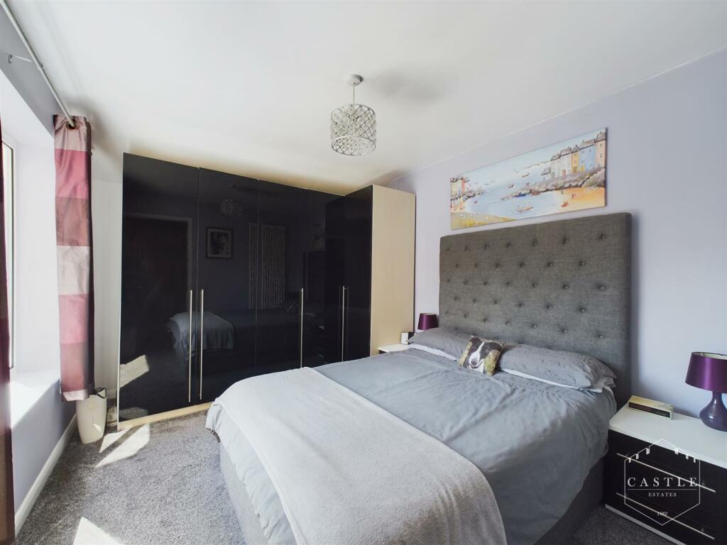 GROUND FLOOR BEDROOM