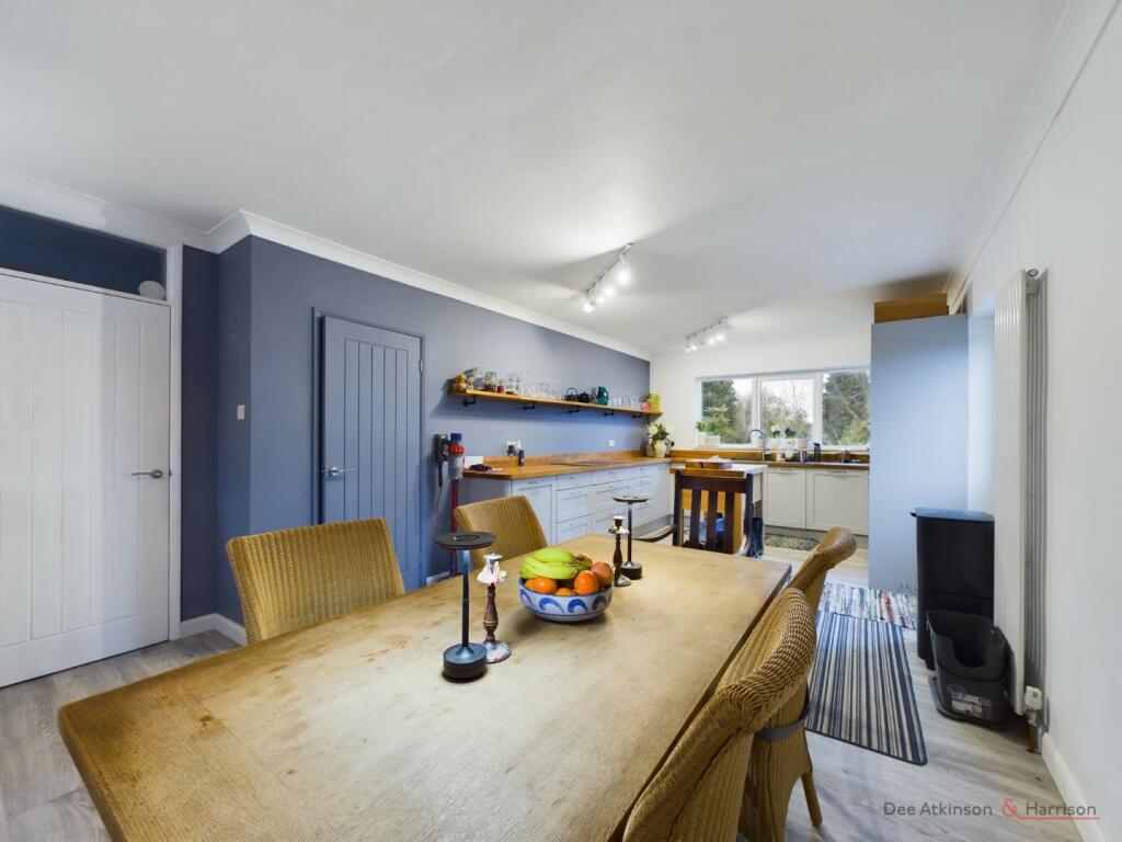 Lounge/Dining/Kitchen