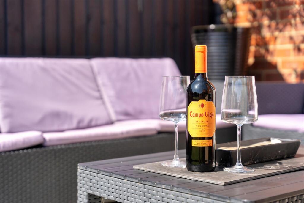 116 Jovian Way-18.jpg