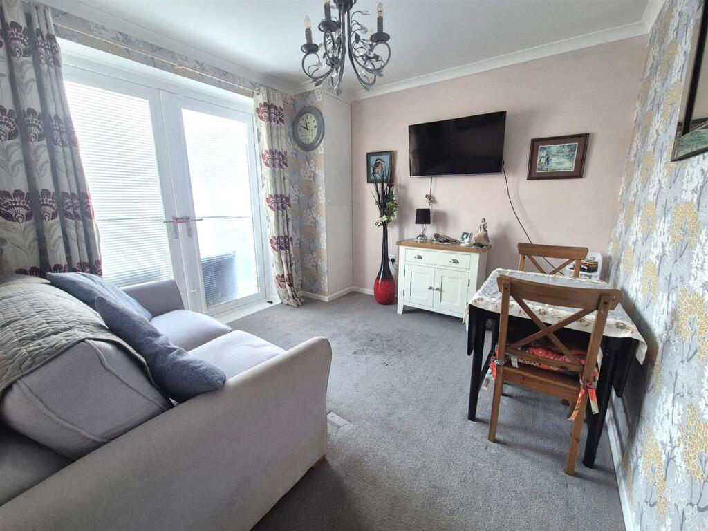 Bedroom 2 (ground floor)