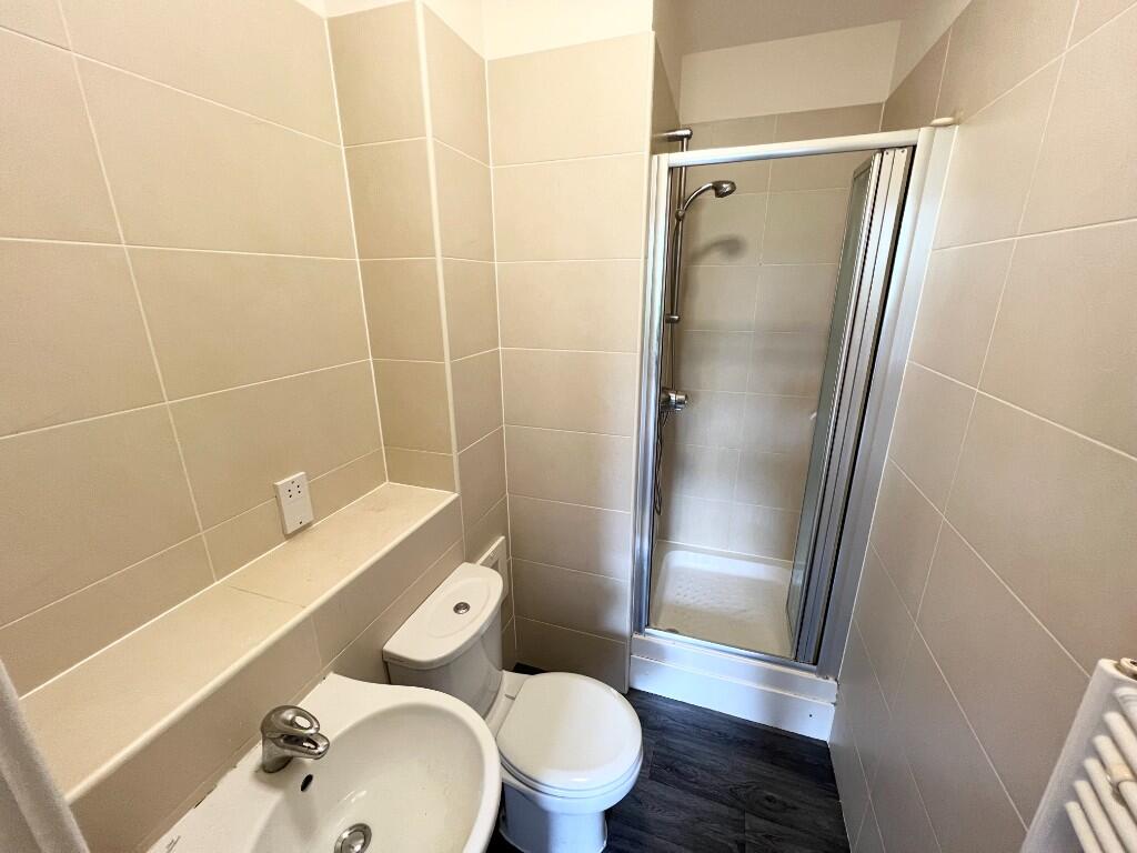 EN-SUITE BATHROOM,