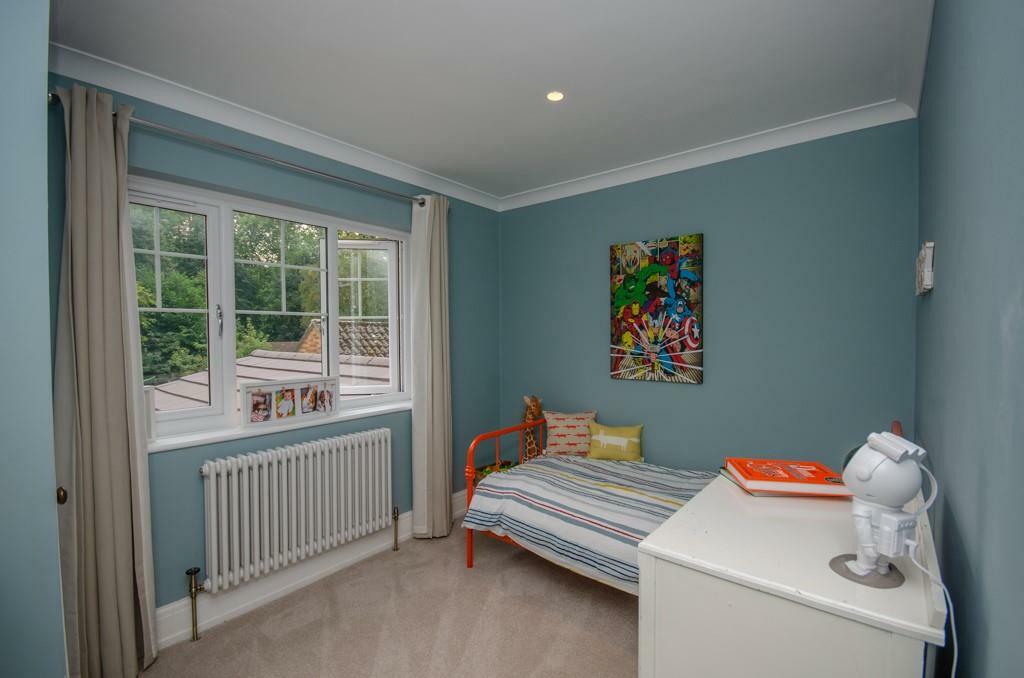 Bedroom 4.jpg
