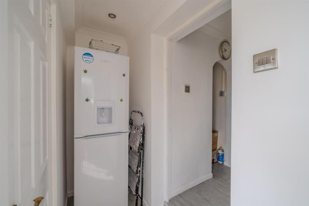 2 Samsons Avenue-11.jpg