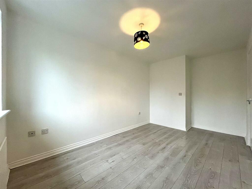 Bedroom 2 Aspect 2