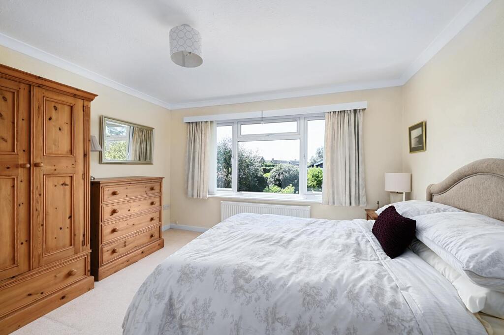 27 Saltdean Way TN39 (15).jpg