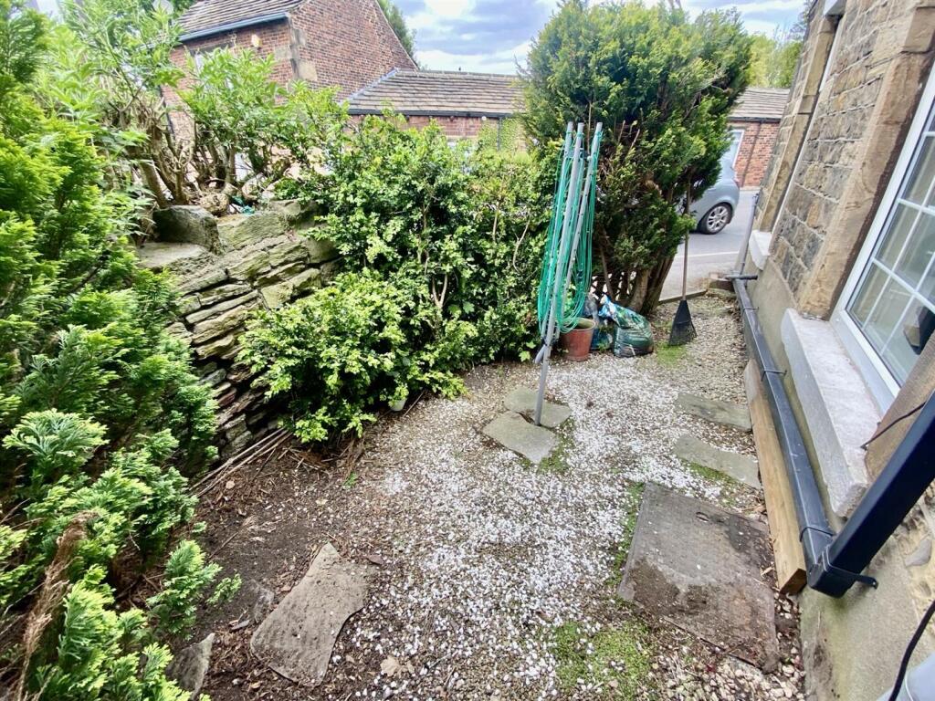 Bramleys Estate Agents - Granny Lane - Mirfield (9