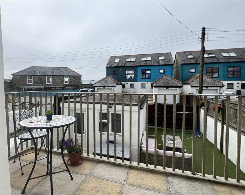Garden, Garage &amp; Views