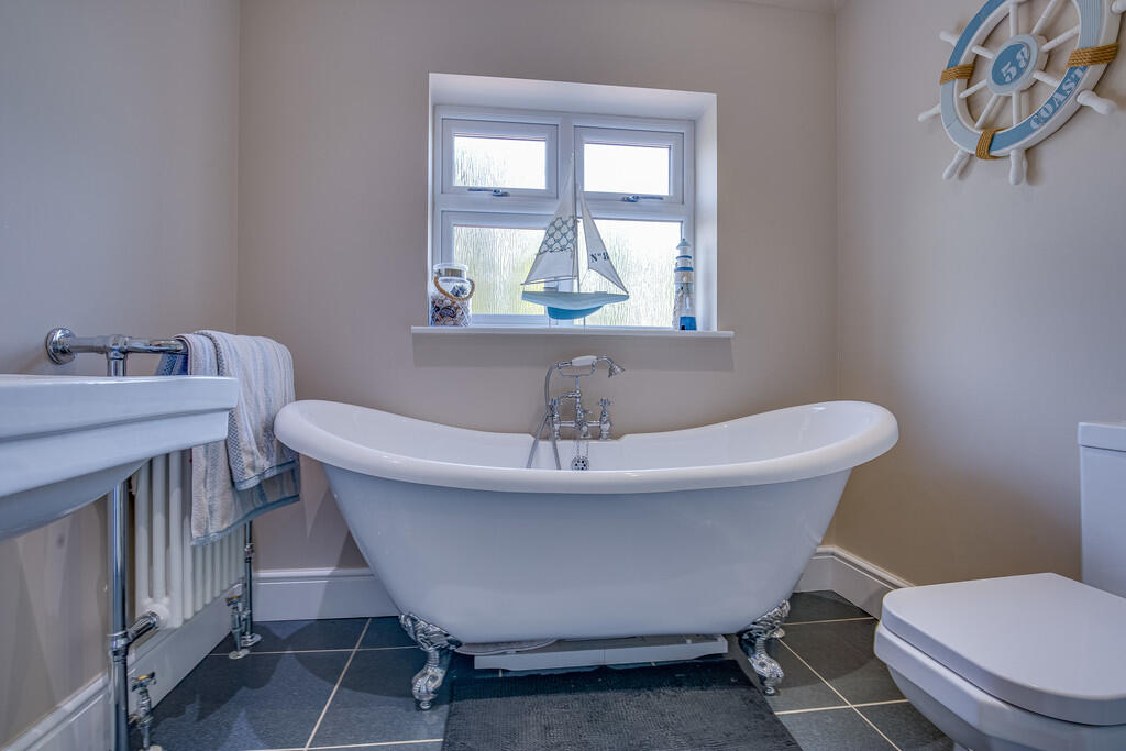 Bathroom 1.2