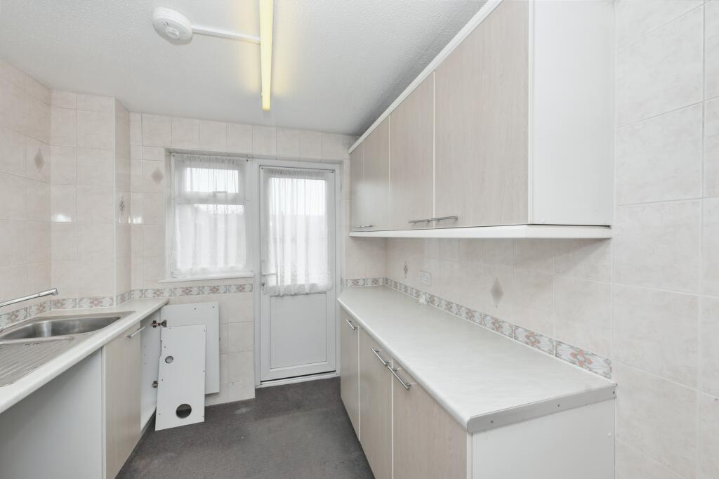 44 Downfield Road, Cheshunt, EN8 8SZ