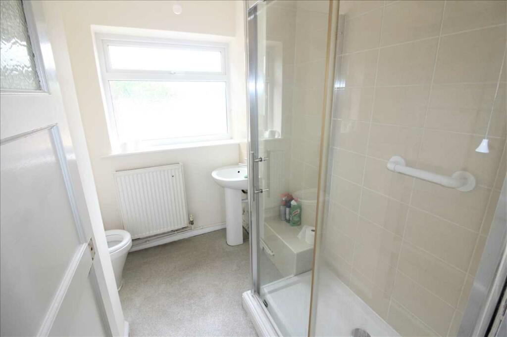SHOWER ROOM