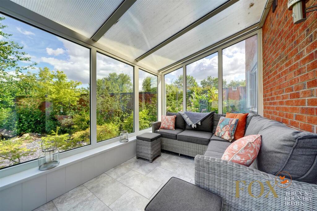 21 Wessex Grove (12).jpg