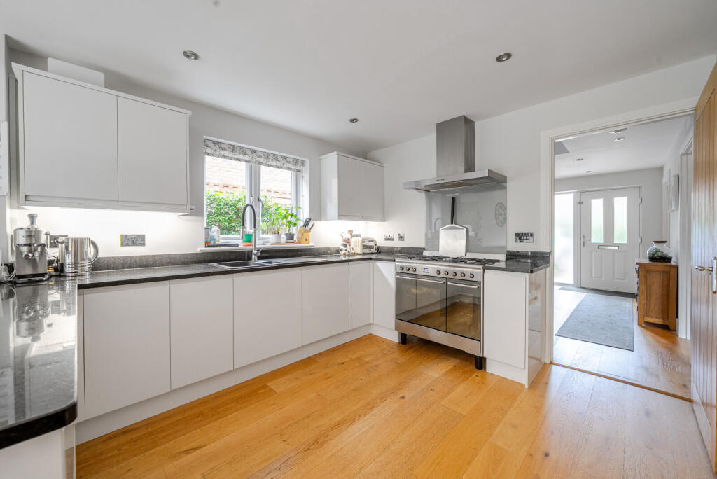 1316803-20-685d34...