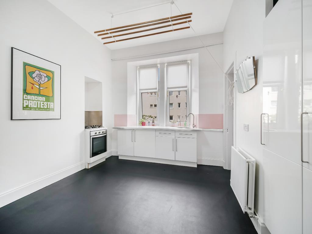 Kitchen/ Dining Area