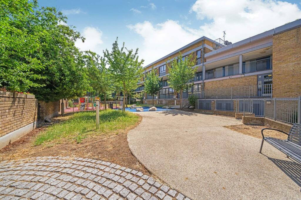 Communal grounds.JPG