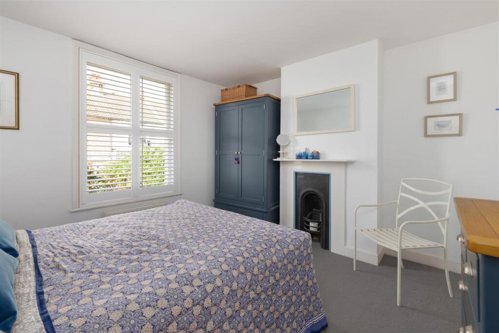 Island Wall, Whitstable