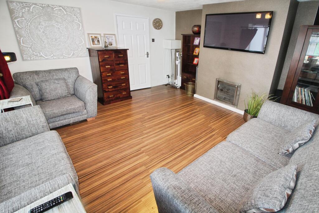 Lounge..JPG