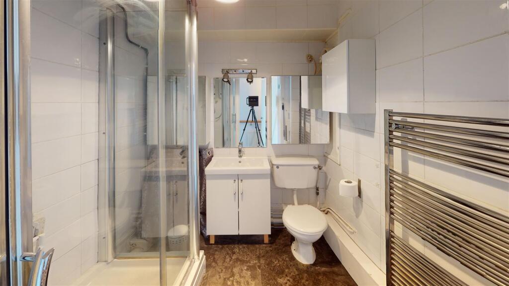 Seabank-Bathroom(1).jpg