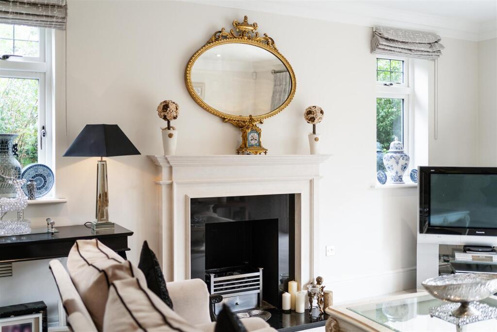 PINE HILL, 9, THORNHILL HOUSE (13).jpg